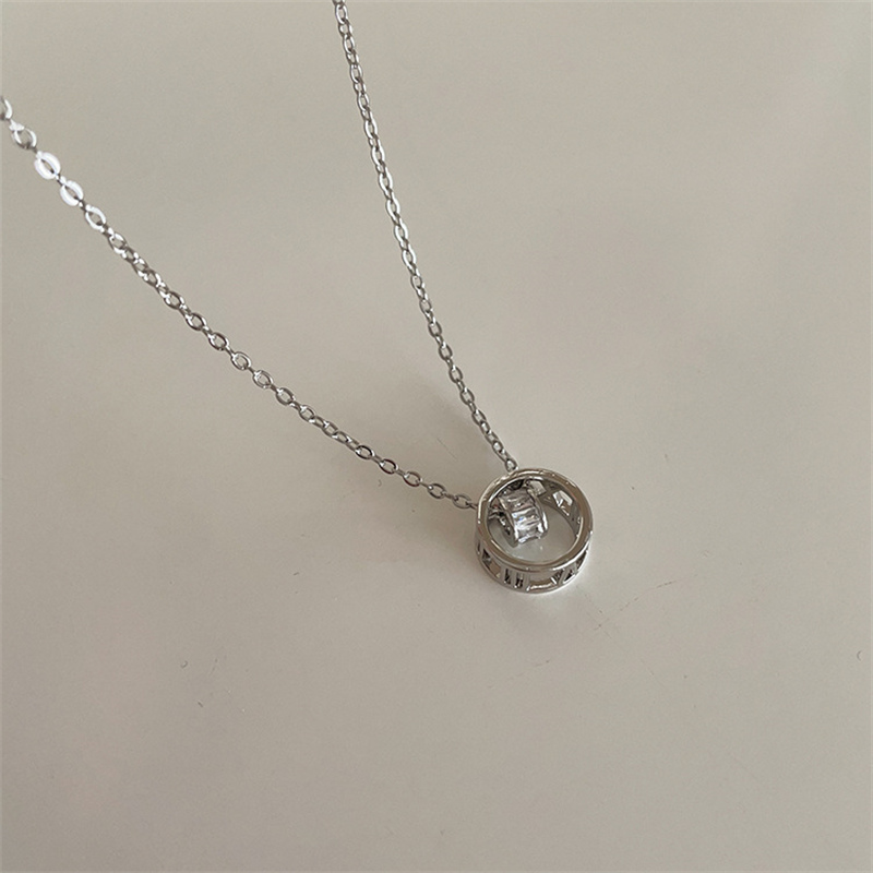 設計感溢れる円形石付きネックレスチェーン 錆びにくい首飾り