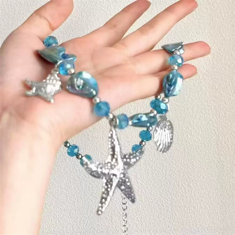 天然石と貝殻の多層ネックレスチェーン 個性的な大ぶりデザイン