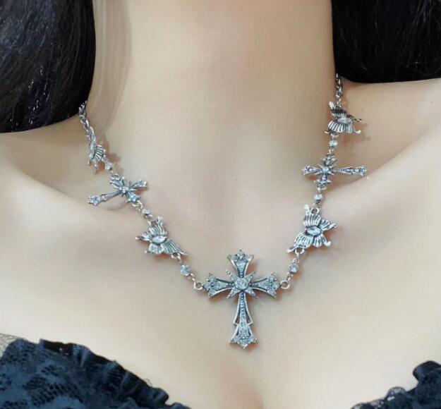 https://fulmo-img-server.com/necklacety/87322b07-550f-4229-8e10-7a06ac20fe4d.jpg