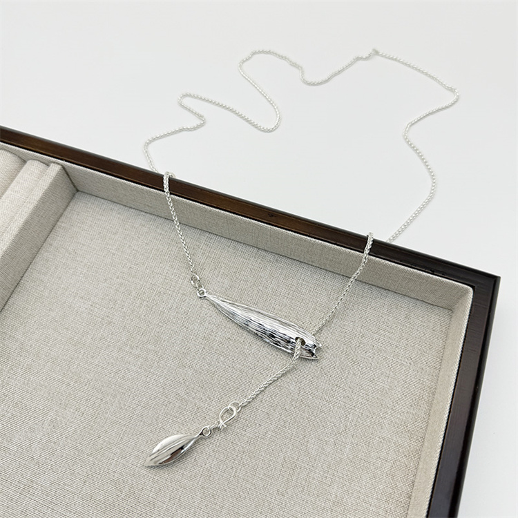https://fulmo-img-server.com/necklacety/8957cc8d-237b-49d6-8f03-7b843961201e.jpg