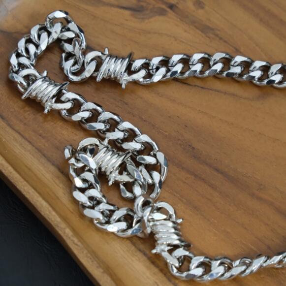 https://fulmo-img-server.com/necklacety/aa048100-fd7c-47f6-98e4-02521562a81b.jpg