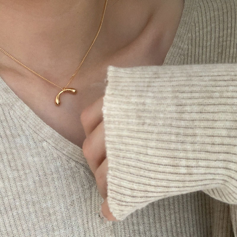 ネックレスチェーン 高級感ある細身ネックレス錆びにくいレディース首飾り