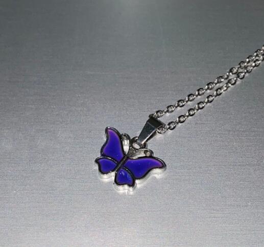https://fulmo-img-server.com/necklacety/b17ddaba-fb60-46c4-858e-24934bf7b0ad.jpg