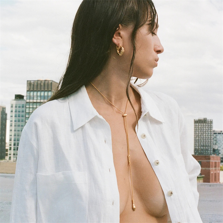 https://fulmo-img-server.com/necklacety/c08d9fe4-3474-46c0-8c3e-09cd6b78ce33.jpg