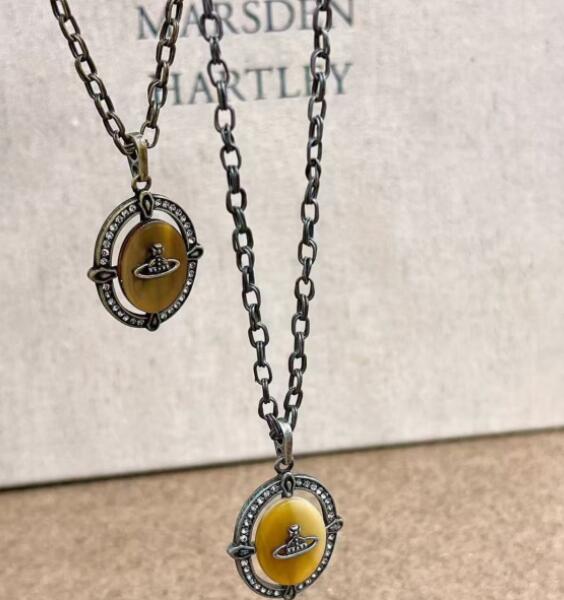 https://fulmo-img-server.com/necklacety/cc36efdd-eaac-4e7f-be9b-3d8a5d512bc1.jpg
