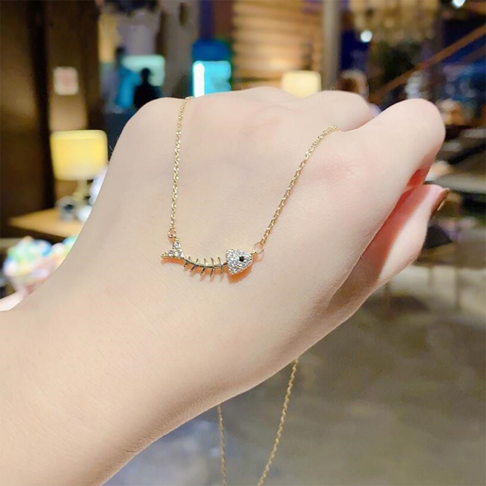 ネックレスチェーン 魚の骨モチーフ ラインストーン ネックレス 金色