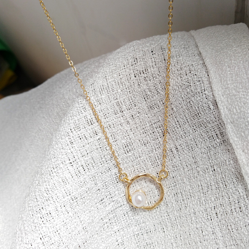 ネックレスチェーン 真珠付き円形ペンダント レディースネックレス