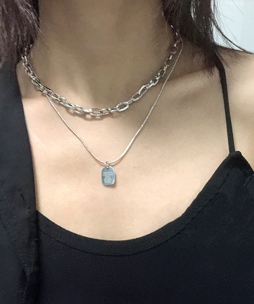 https://fulmo-img-server.com/necklacety/e1c81727-df08-4fee-97b9-3bdca90560c7.jpg