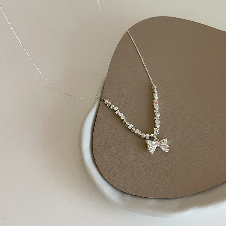 蝶々モチーフ付きビーズネックレスチェーン