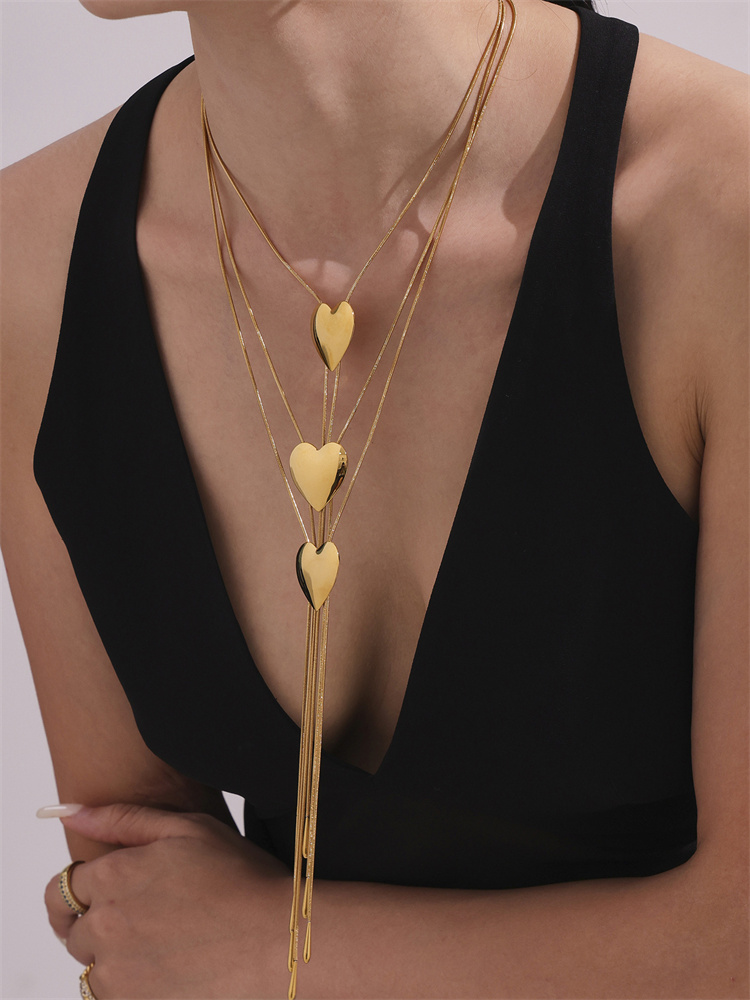 https://fulmo-img-server.com/necklacety/ec0586e2-bb47-4337-a9c7-2c872fa8c951.jpg