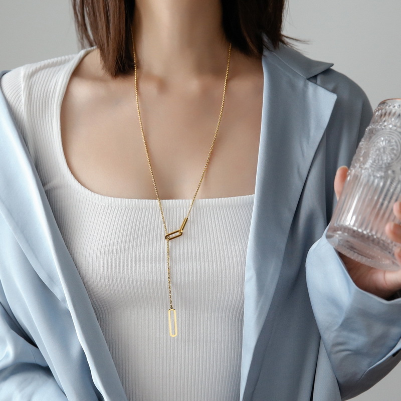 透かし彫り風デザインネックレスチェーン