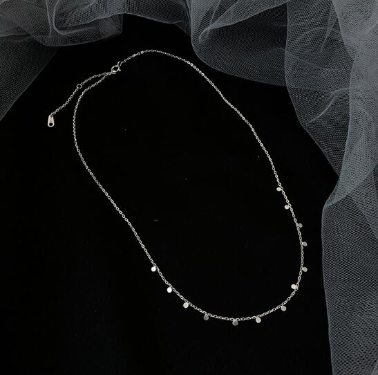 https://fulmo-img-server.com/necklacety/f8f5adcf-d7fd-49b0-9234-989cfe1dffc3.jpg