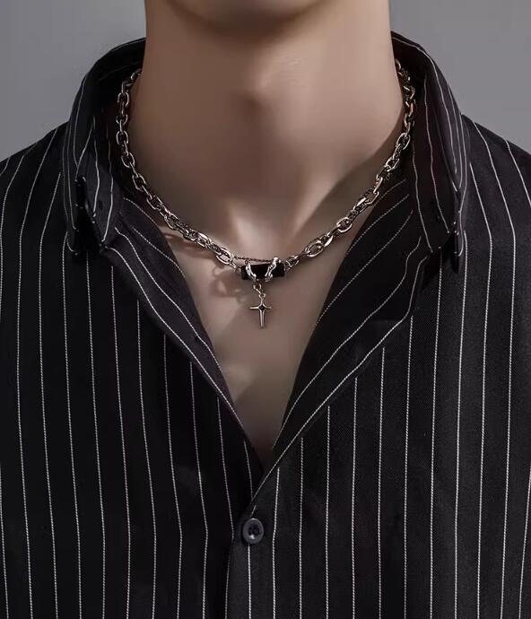 https://fulmo-img-server.com/necklacety/fc2eae8a-b802-4a15-a88e-e4dac091c61a.jpg