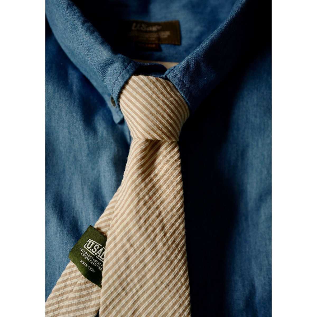 長身の男性に人気!背の高さを活かすネクタイ長め5選