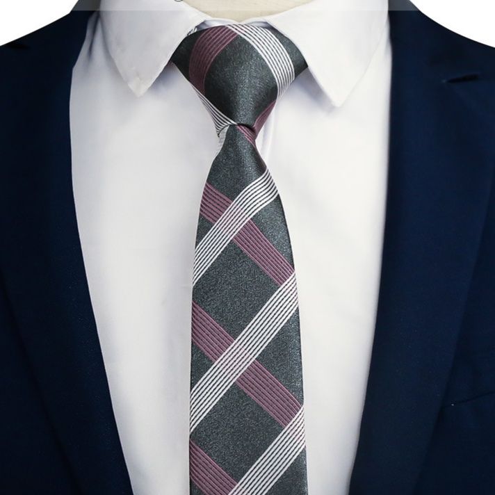 ネクタイ 洗練された斜めストライプ柄フォーマルネクタイ