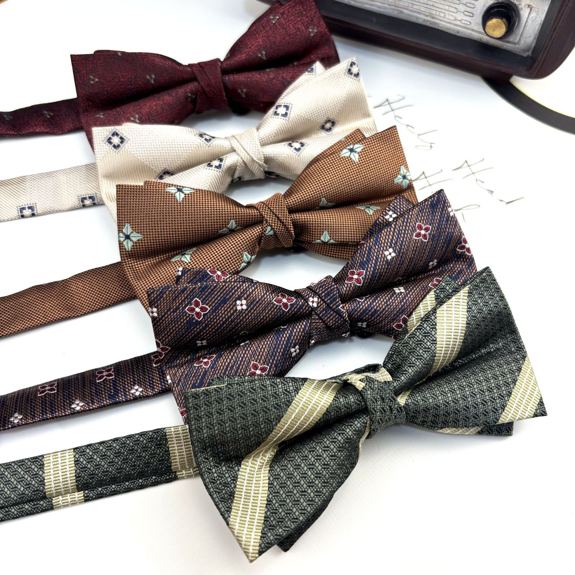 ネクタイ 多彩な柄で魅せる紳士用蝶ネクタイ五本組
