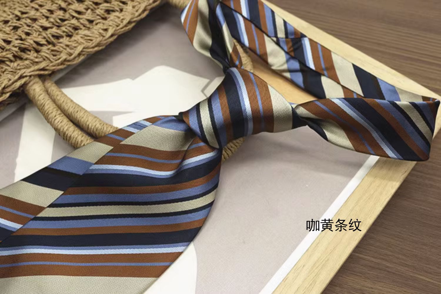 https://fulmo-img-server.com/neckty/ccd81e87-8d5f-4c93-8242-538ee57a8f11.jpg