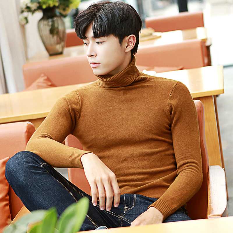 シルバーアクセサリーが映える!トレンド感溢れるタートルネックおすすめ10選