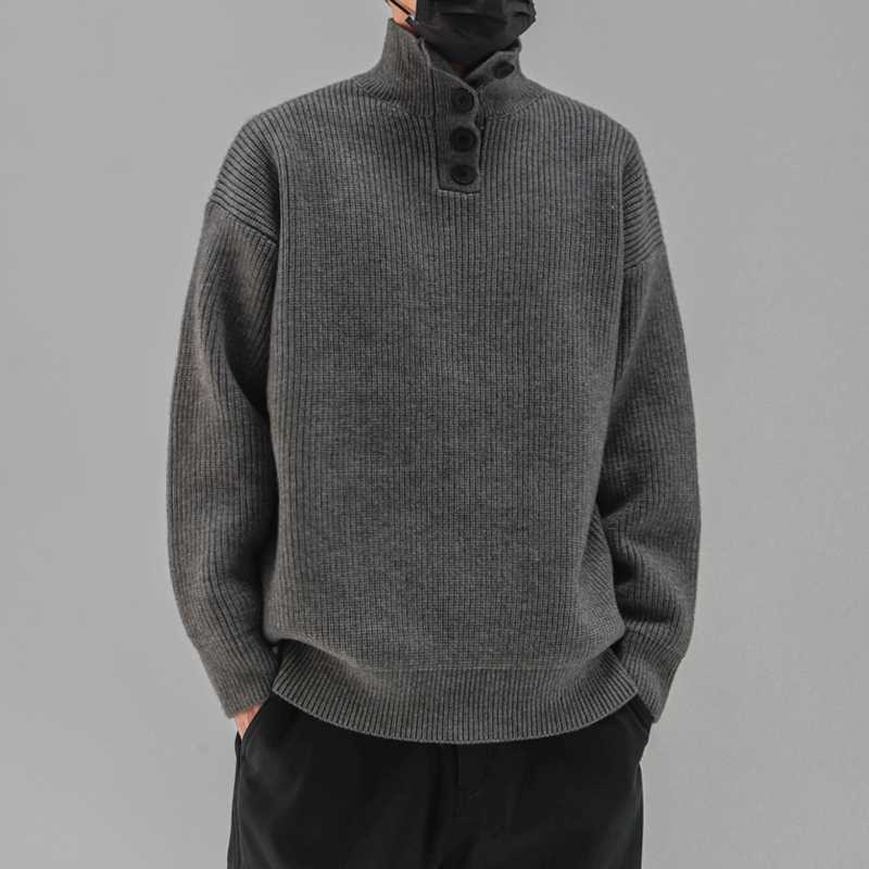 スタイリッシュな大人の定番!グレー色のメンズタートルネックニットおすすめ10選