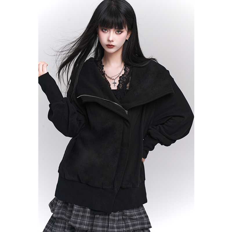 ジャケット×タートルネック×デニムで叶える洗練された大人スタイル10選