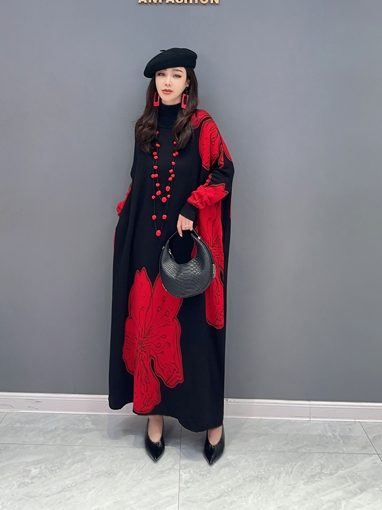 タートルネック花柄デザインゆったりワンピース