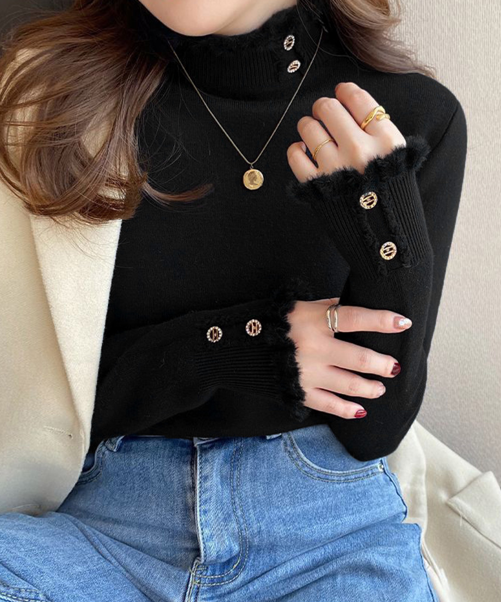 タートルネック 裏起毛フリル襟ニットシャツ金ボタン付き