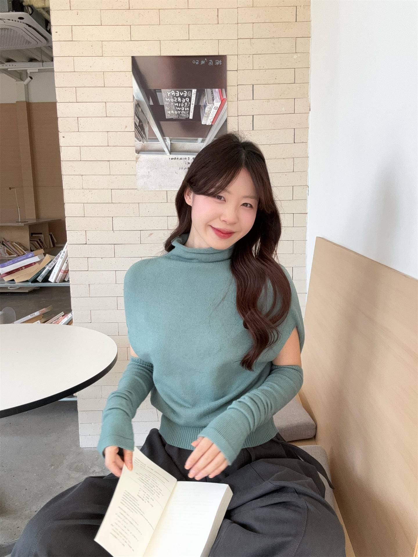 https://fulmo-img-server.com/necktyplus/3fc09045-4031-4dc5-9ff6-7aabe733b65c.jpg
