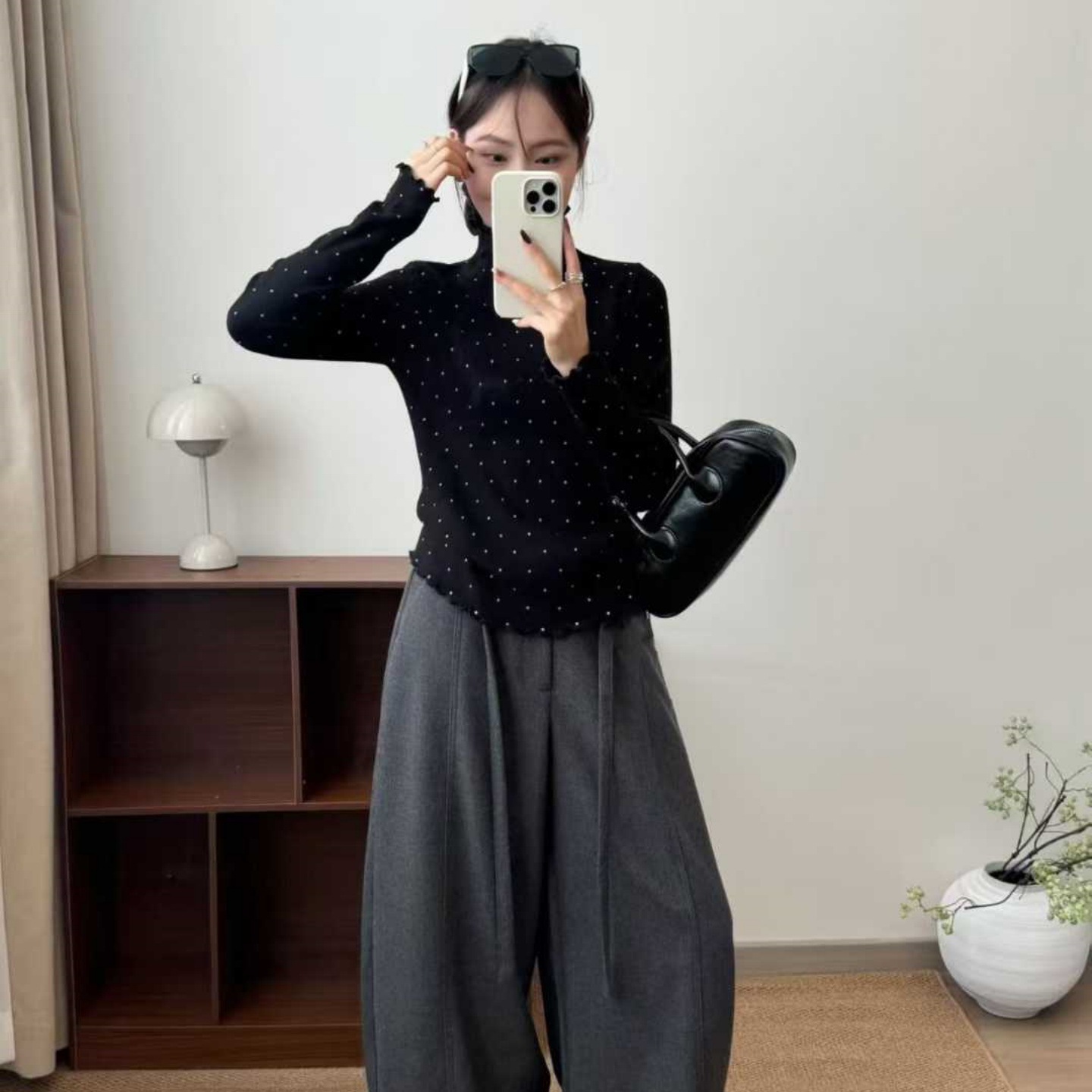 小粒ドット柄フリルネックタートルニットシャツ