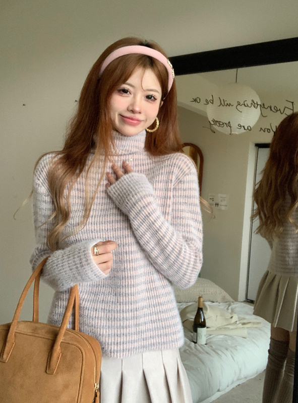 タートルネック　レディース　長袖可愛いボーダー柄タートルネックニットシャツ