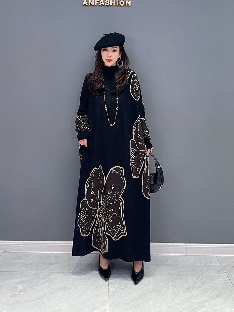タートルネック花柄デザインゆったりワンピース