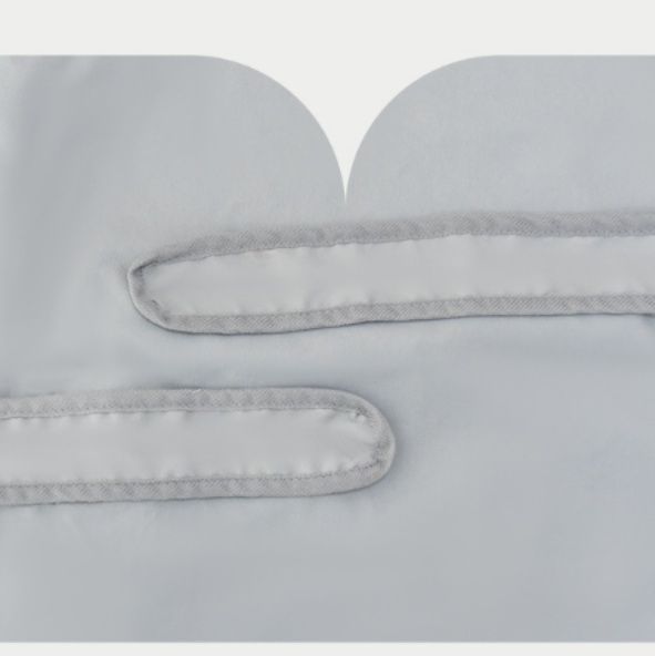 猫服 　抱っこ服　帯洞付き伸縮式エプロン型