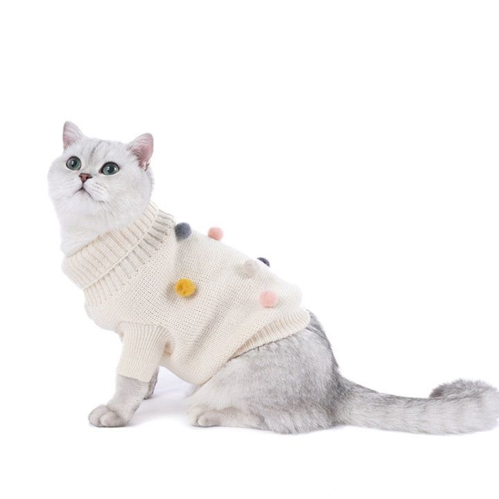 猫服 立体ぽんぽん付きタートルネックニット