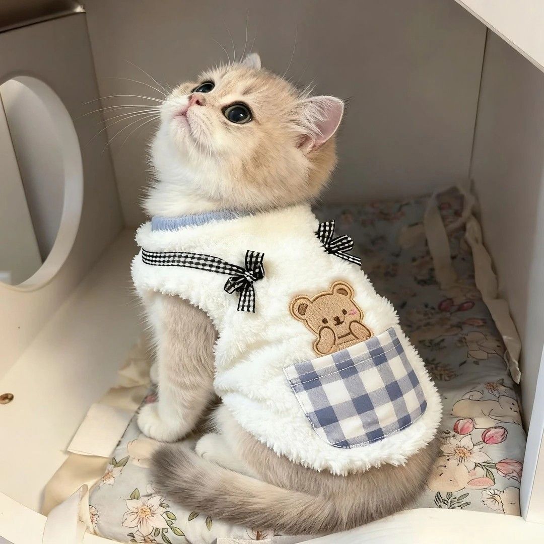 猫服 くまワッペンリボン付きふわふわ防寒ベスト