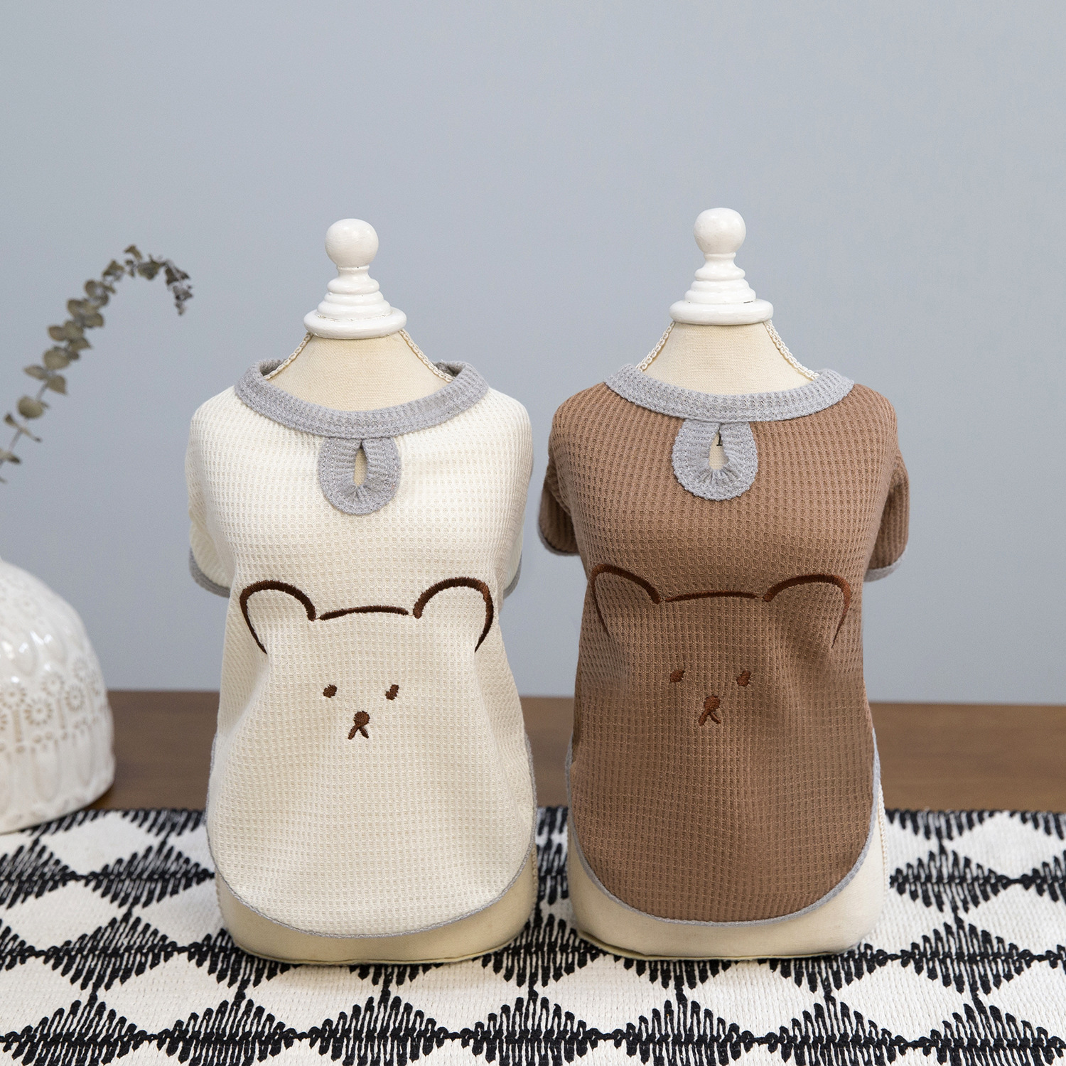 猫服 愛らしい動物刺繍の編み地ニット猫用洋服