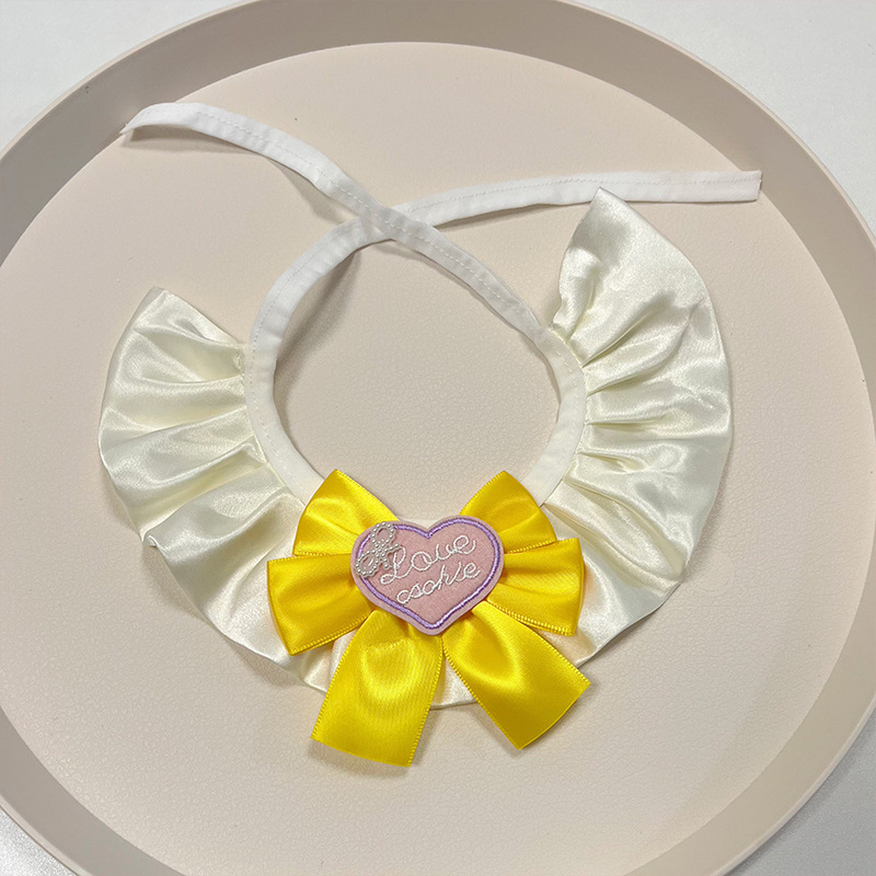 猫服 愛らしいハート飾り付き襟巻きリボン首輪