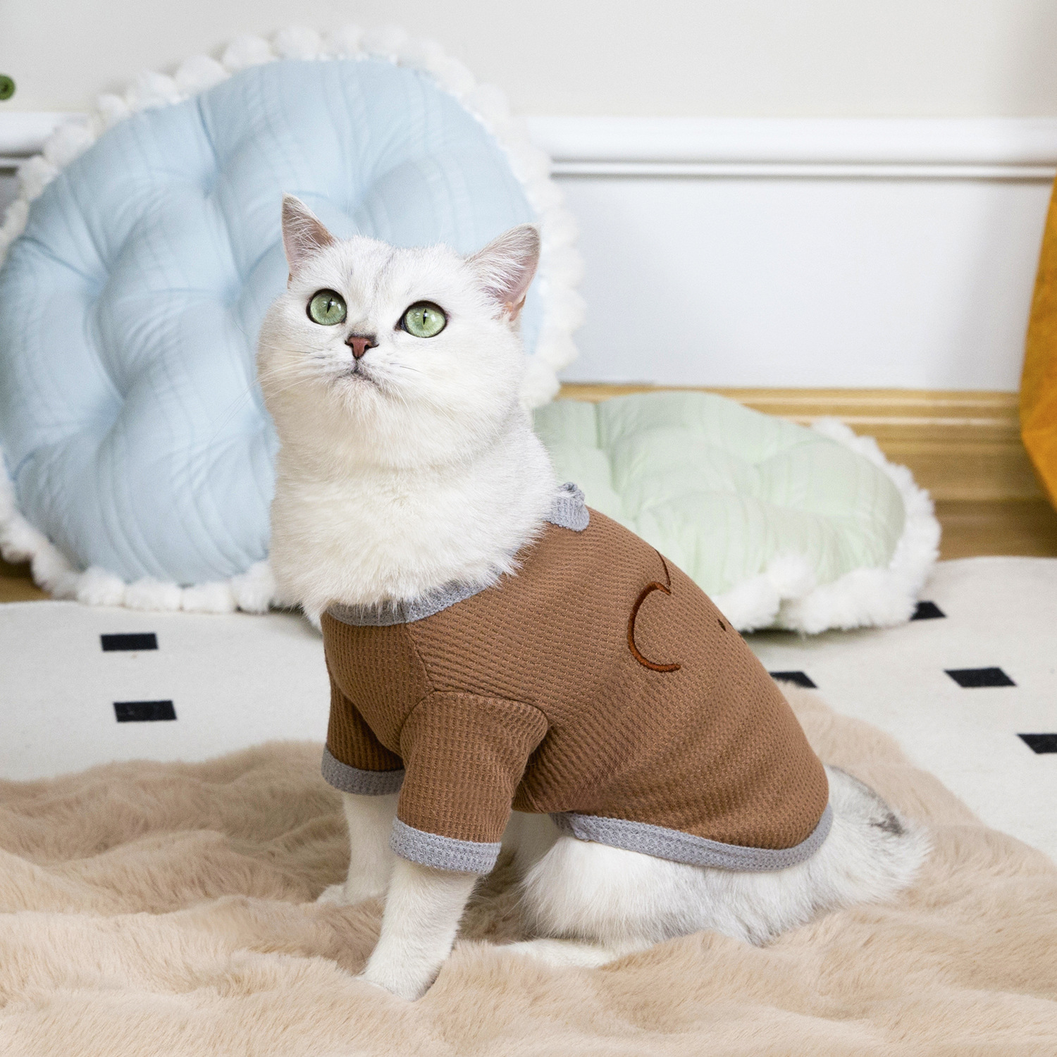 猫服 愛らしい動物刺繍の編み地ニット猫用洋服