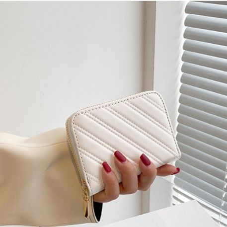 二つ折り財布 キルティングステッチ コンパクト財布