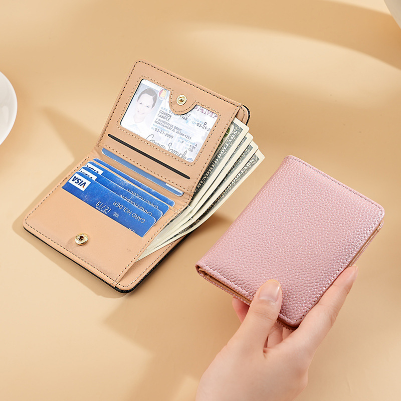 本革型押し 薄型機能的二つ折り財布