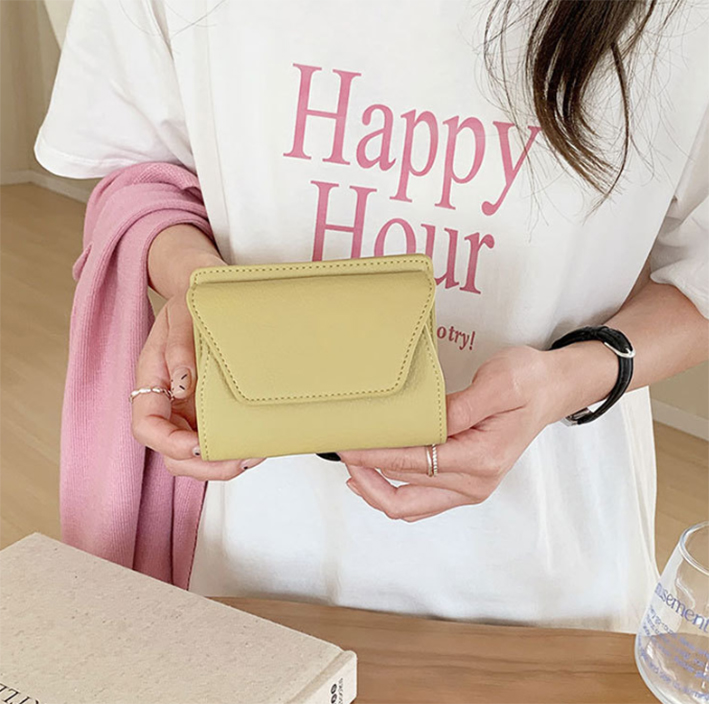 二つ折り財布 薄型軽量コンパクト財布 小銭入れ付き二つ折り短財布