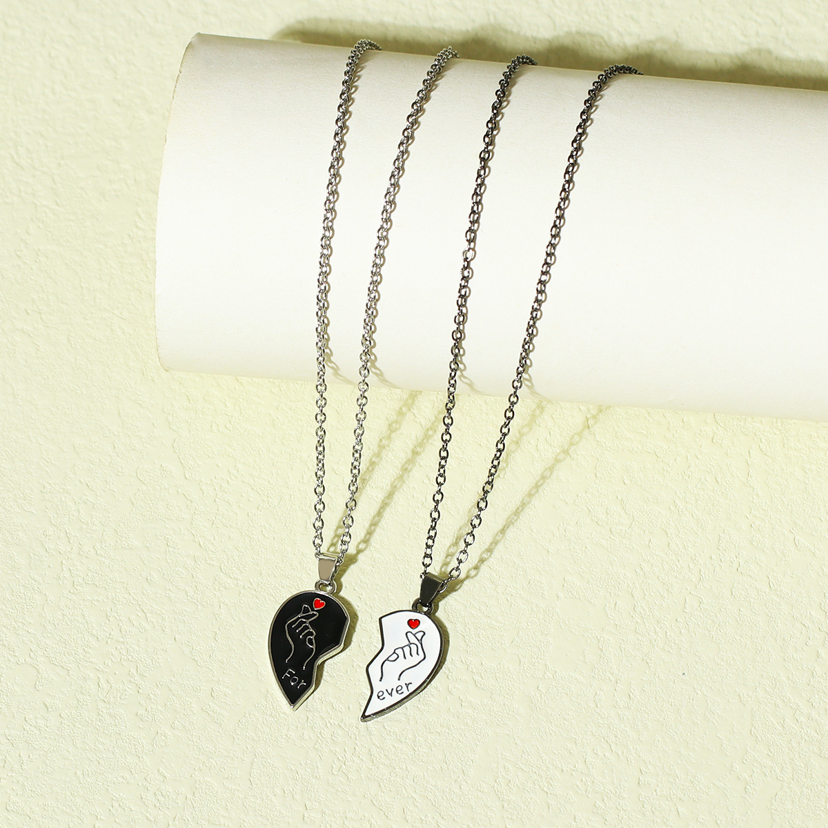 ペア アクセサリー 永遠の約束ハート型小指モチーフペアネックレス