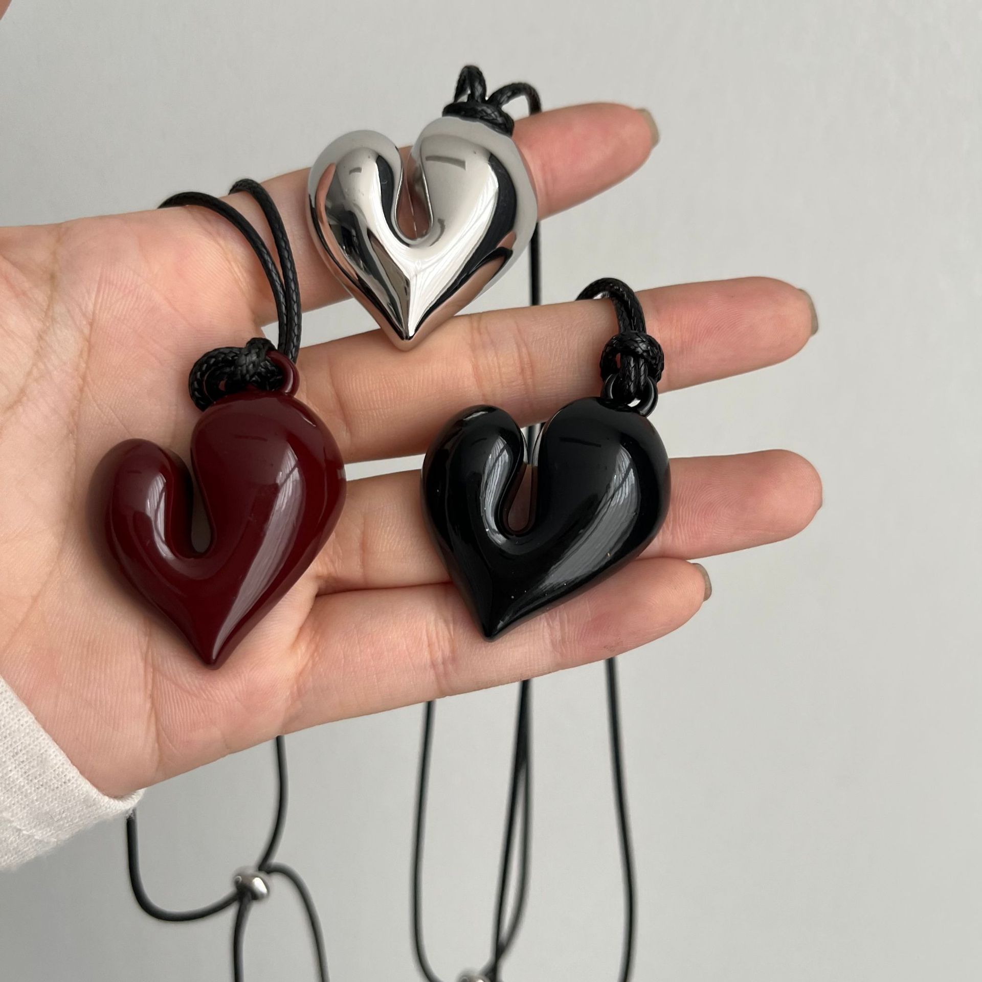 ペア アクセサリー ハート型ペアネックレス錆びにくい高級感カップル用首飾り