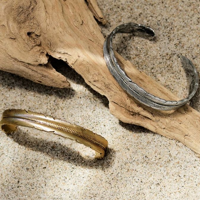 ペア アクセサリー 羽根模様のペアバングル