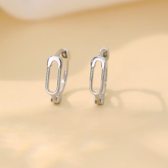 ペア アクセサリー ピアス クリップモチーフ