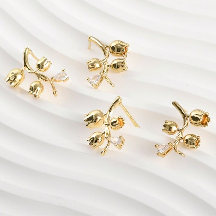 ペア アクセサリー ピアス 小枝に咲く花