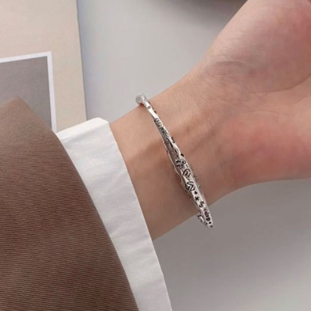 ペア アクセサリー 韓国風レトロ個性派バングル上品調節可能腕飾り