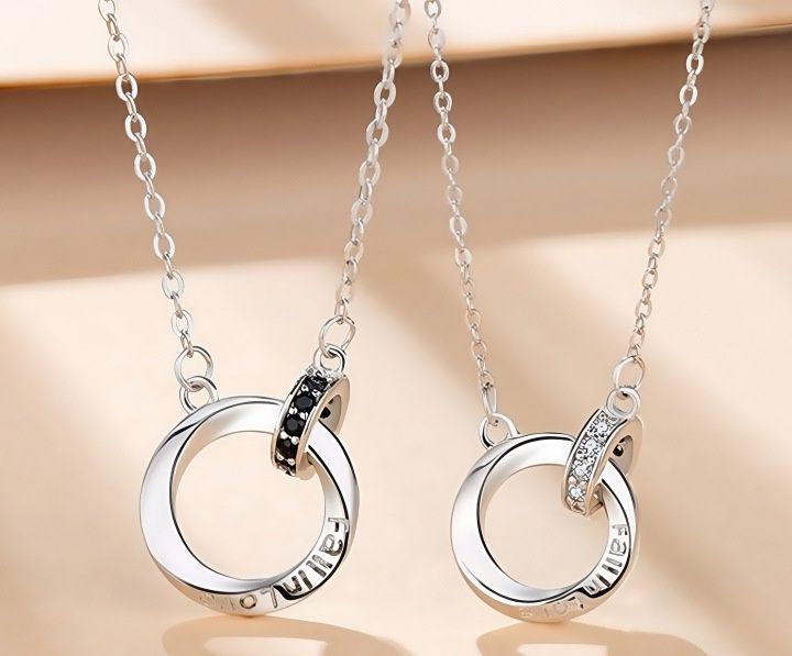 ペア アクセサリー 二重リングネックレス