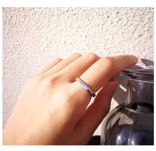ペア アクセサリー リング 愛の約束 ねじれリング