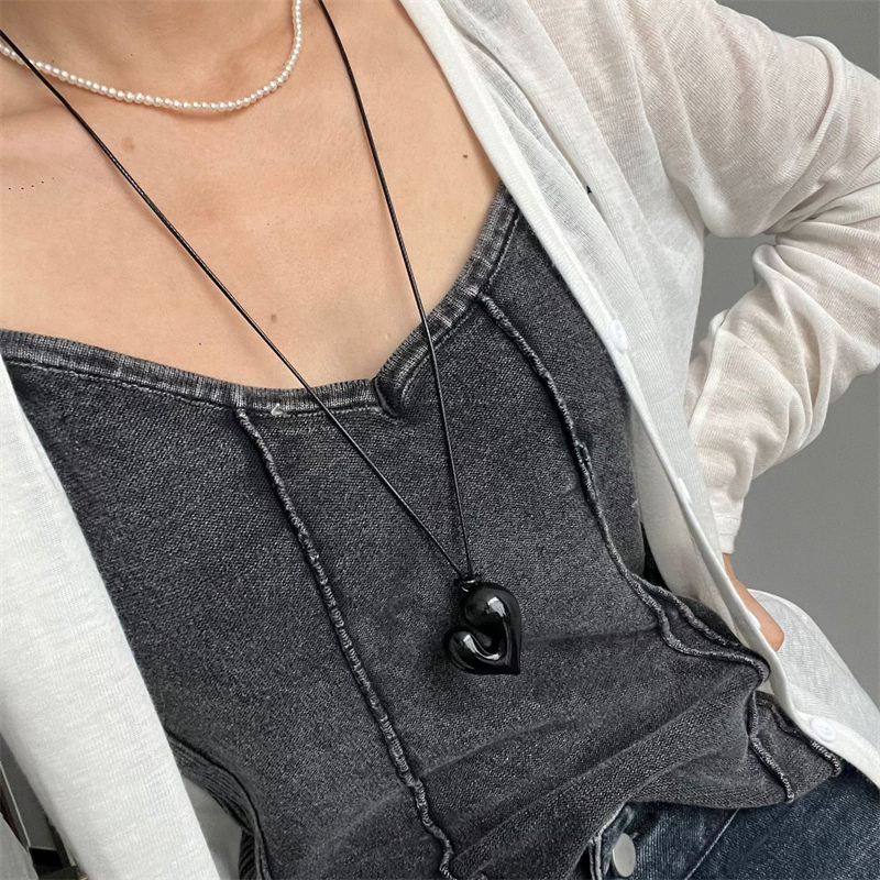 ペア アクセサリー ハート型ペアネックレス錆びにくい高級感カップル用首飾り