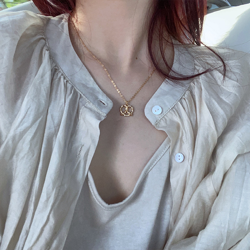 ペア アクセサリー 錆びにくいハート型ペアネックレス 優しいデザイン