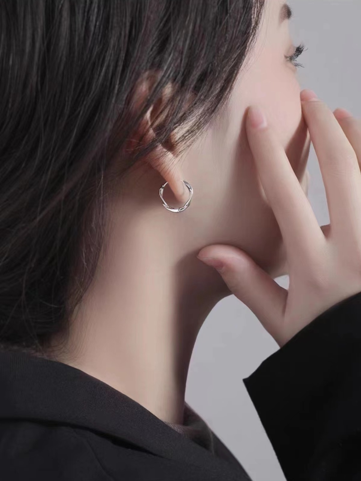 ペア アクセサリー ピアス 流線美ねじれフープピアス